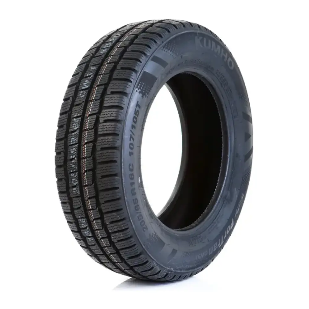 Kumho CW51 205/70 R15 106R